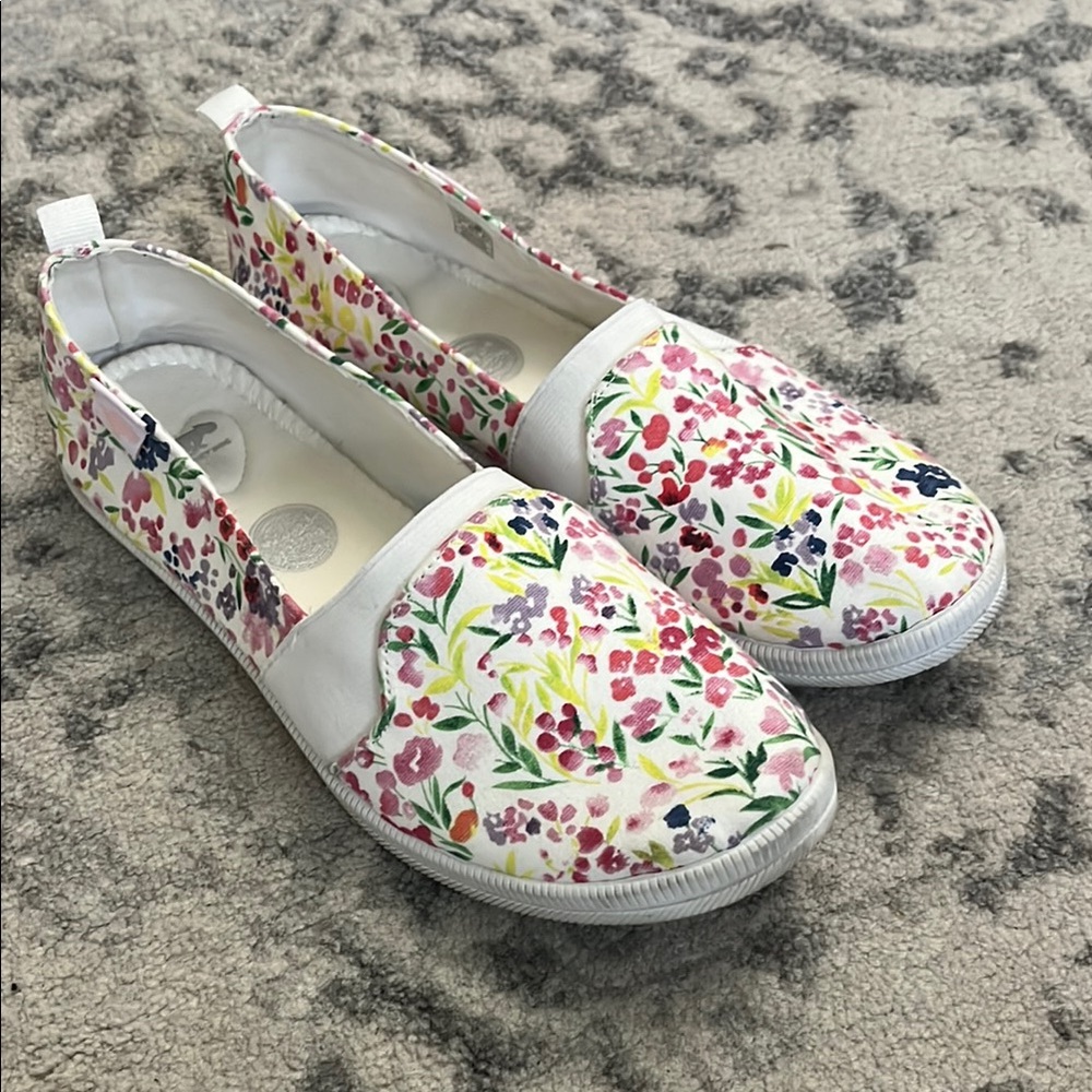 Floral Slip-On Sneakers - White Multicolor Floral Print